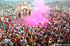 लट्ठामार होली, राधा रानी मंदिर, बरसाना Lathmar Holi, Radha Rani Temple, Barsana