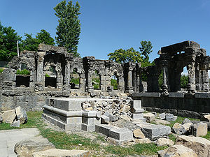 मार्तण्ड सूर्य मंदिर