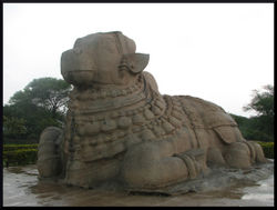 लेपाक्षी मंदिर में नंदी की प्रतिमा