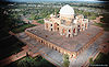Humayun-Tomb-Delhi-3.jpg