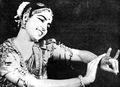 रुक्मिणी देवी नृत्य मुद्रा में