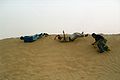 जैसलमेर के रेगिस्तान में आनन्द लेते पर्यटक