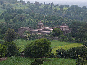 बाज़ बहादुर महल, माण्डू