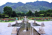 Nishat-Bagh-Srinagar-1.jpg